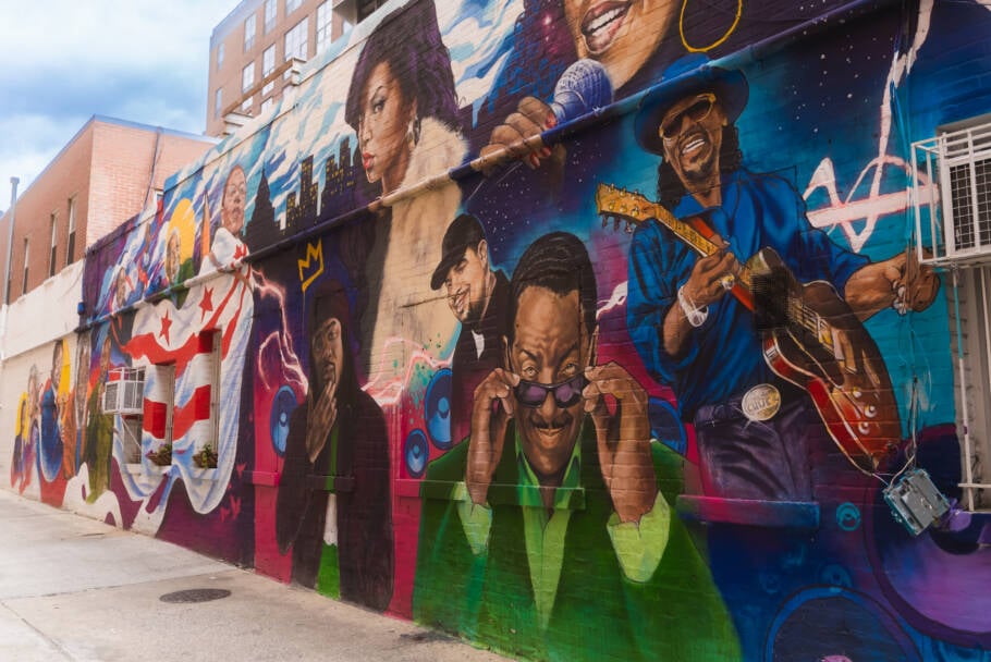 Em Shaw, o grafite e a street art revelam o pulsar contemporâneo de uma área em constante transformação