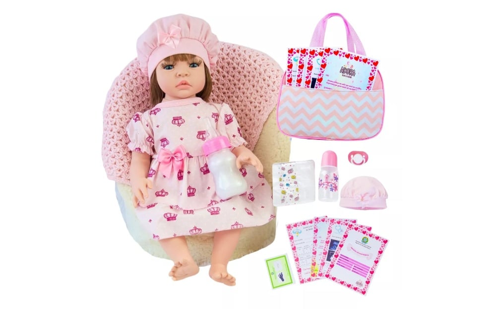 Essa bebê reborn de silicone custa R$118,36 no Mercado Livre