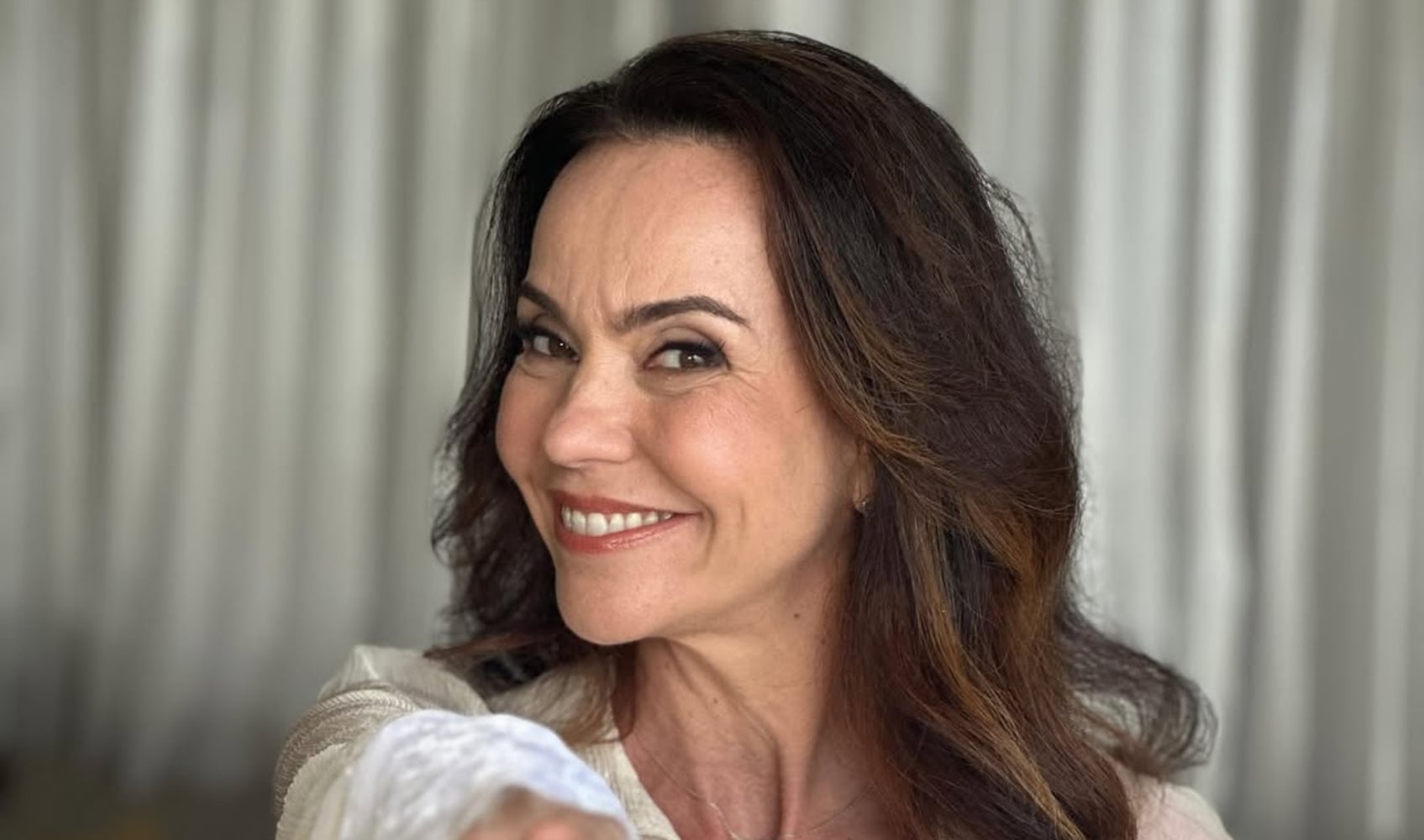 Atriz Flávia Monteiro revela diagnóstico de câncer de pele