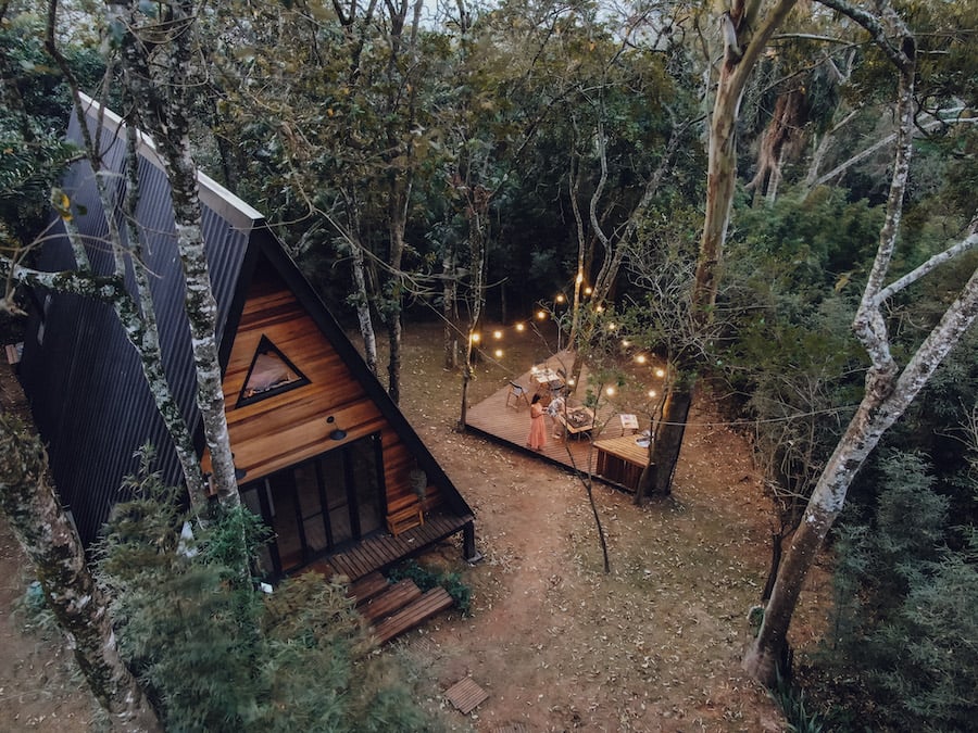 Cabana Natur Haus é um refúgio no meio da natureza, perfeita para momentos de descanso longe do agito