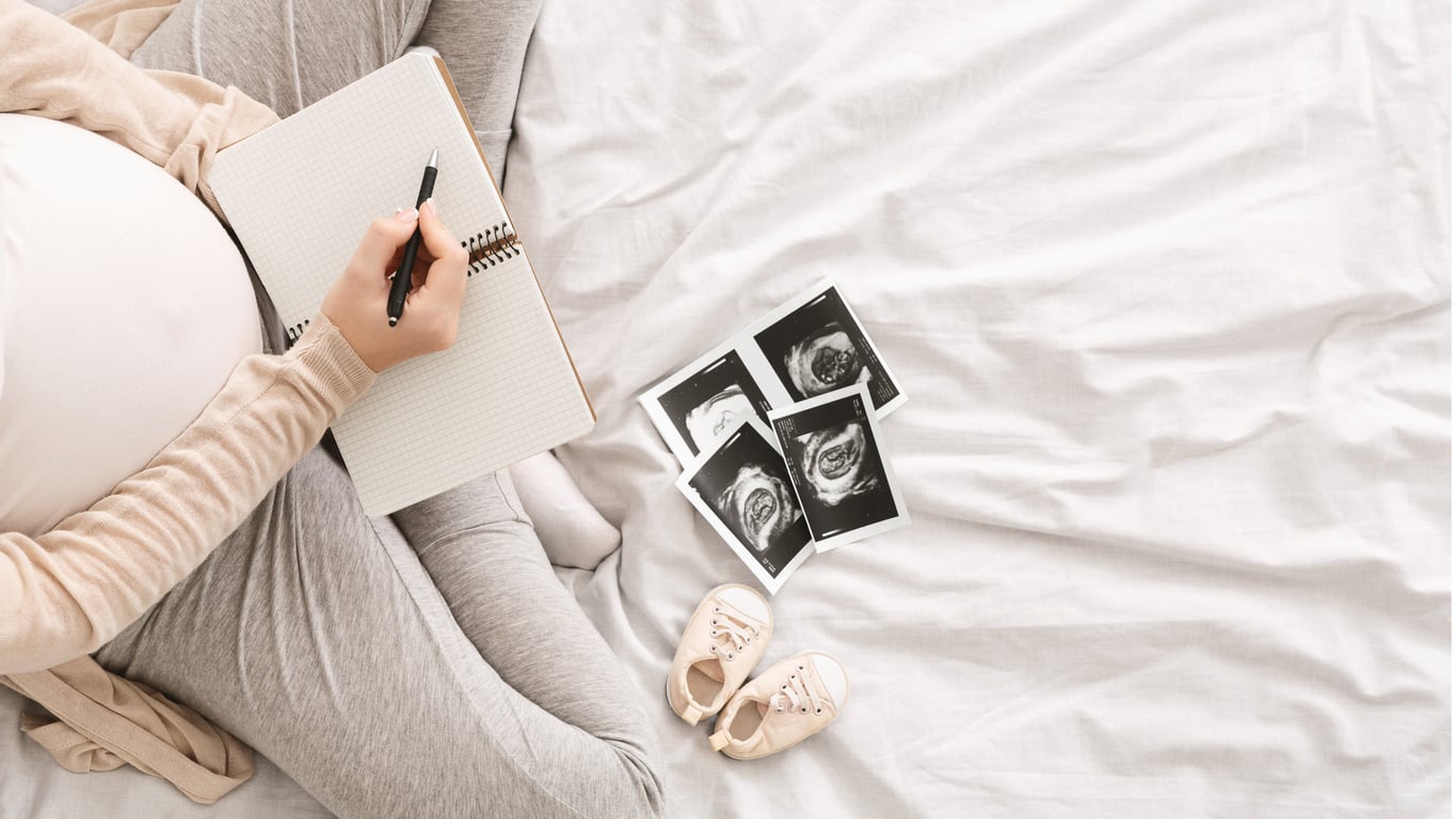 Pais e mães têm optado por nomes curtos, com sonoridade leve, fácil pronúncia e apelo internacional – iStock/NataliaDeriabina