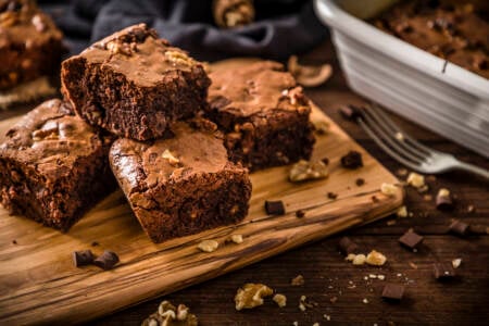 Brownie de chocolate com casquinha crocante
