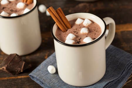 Chocolate quente com doce de leite e flor de sal