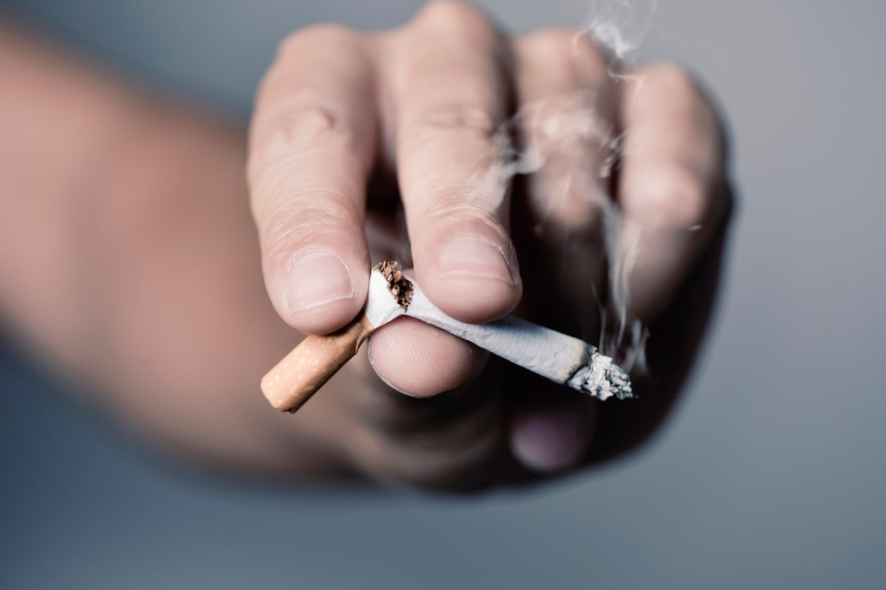 O cigarro causa não só câncer e doenças cardíacas, mas também ansiedade, depressão e isolamento social, alertam especialistas.