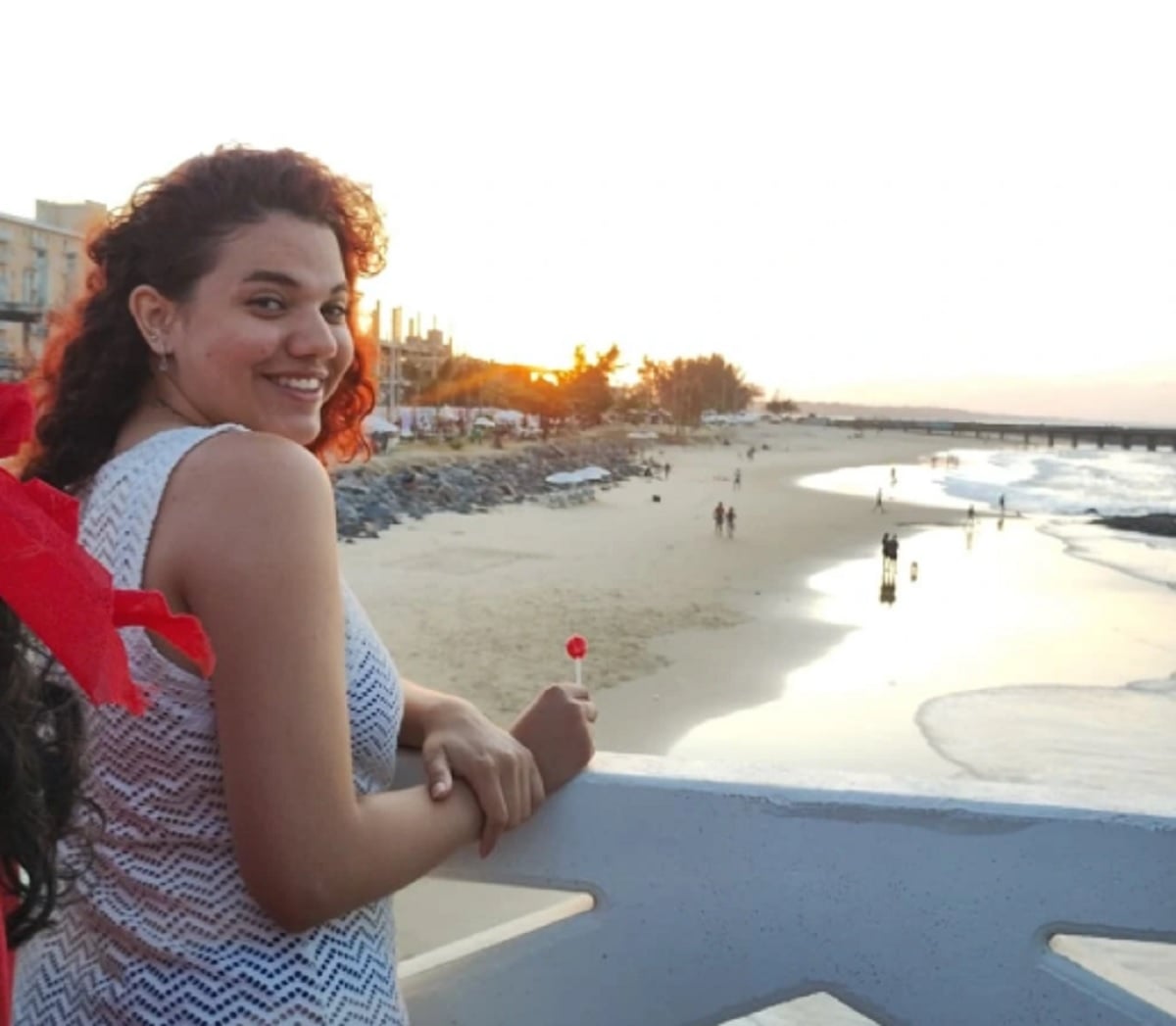 “Eu sou uma muralha”: o relato de uma jovem sobre viver com uma doença inflamatória intestinal