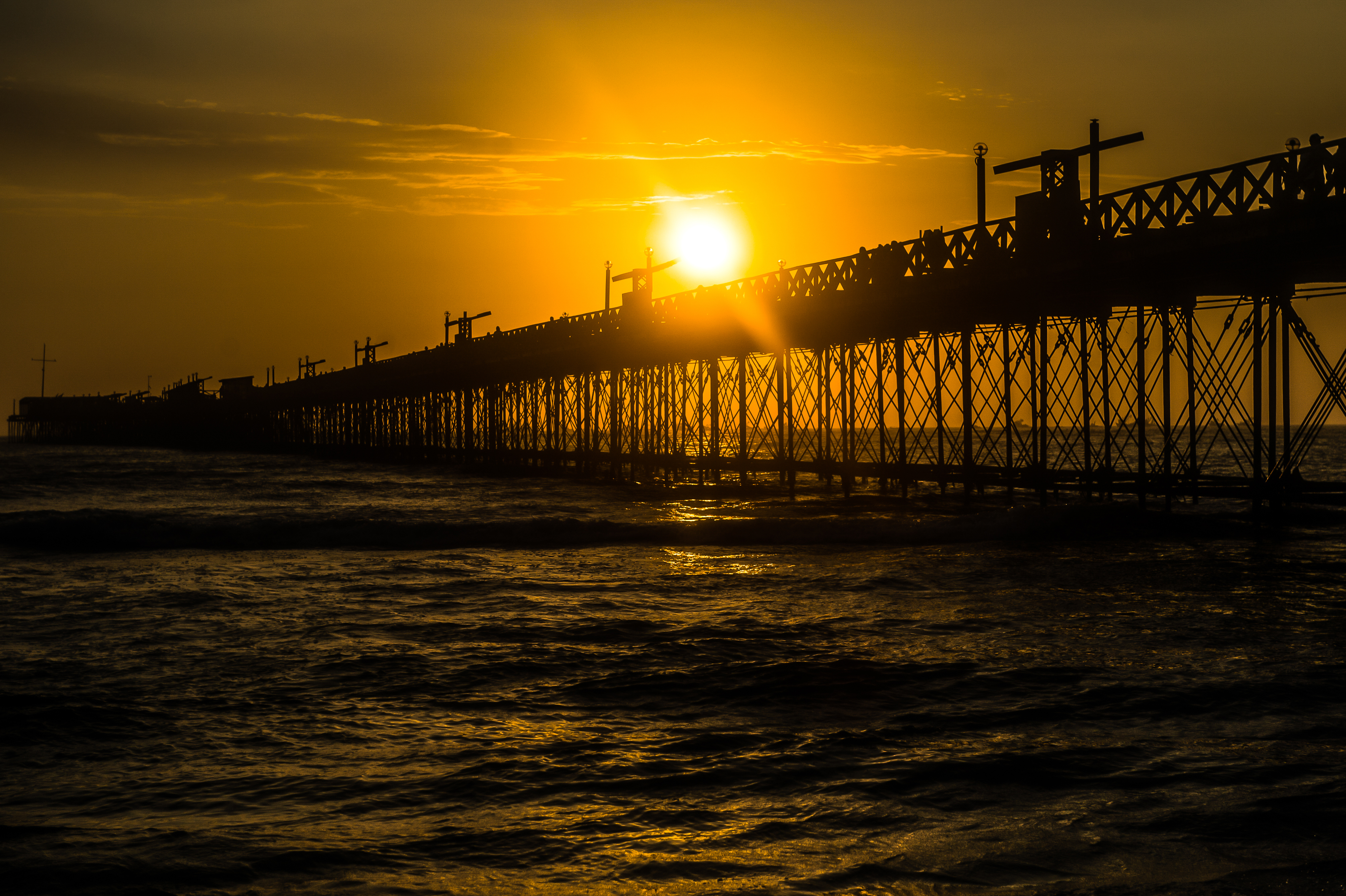 Píer do balneário de Pimentel, o mais longo do Peru