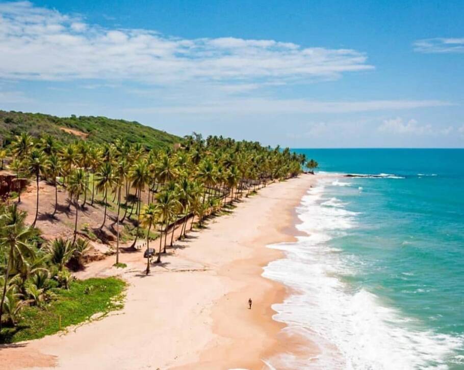 A Praia de Coqueirinho é uma das mais belas do Brasil