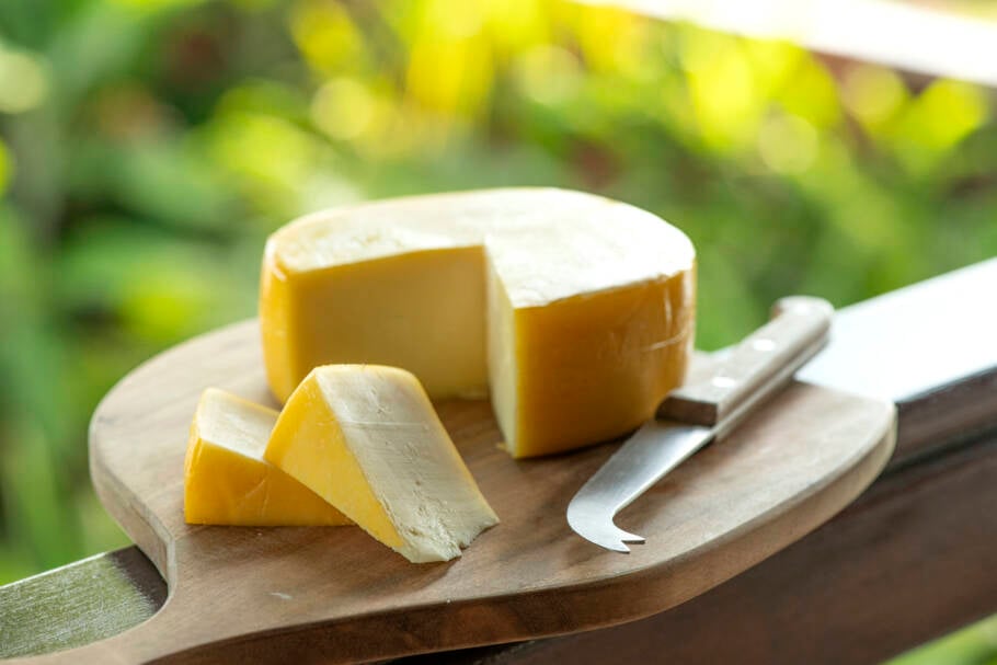 O famoso queijo Minas Curado