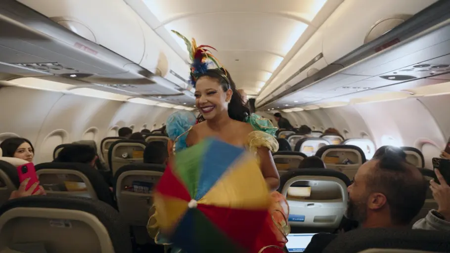 Voo inaugural da Latam teve festa a bordo