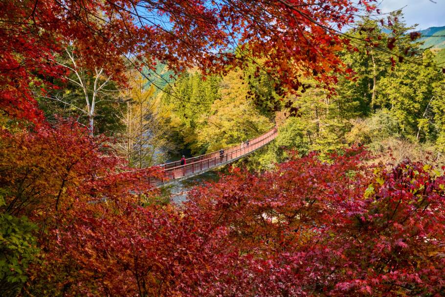 O ideal é dedicar pelo menos dez dias para explorar o país com calma