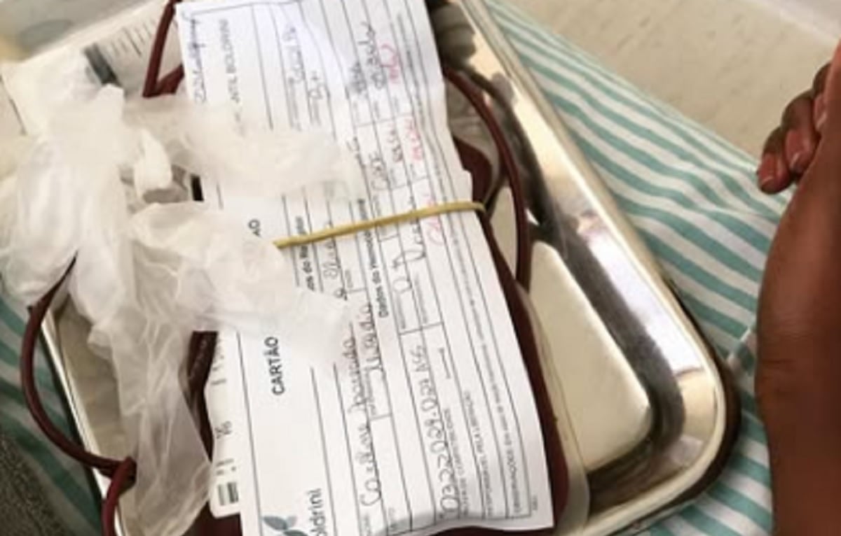 A assessora de marketing lida com a doença falciforme desde os primeiros dias de vida.