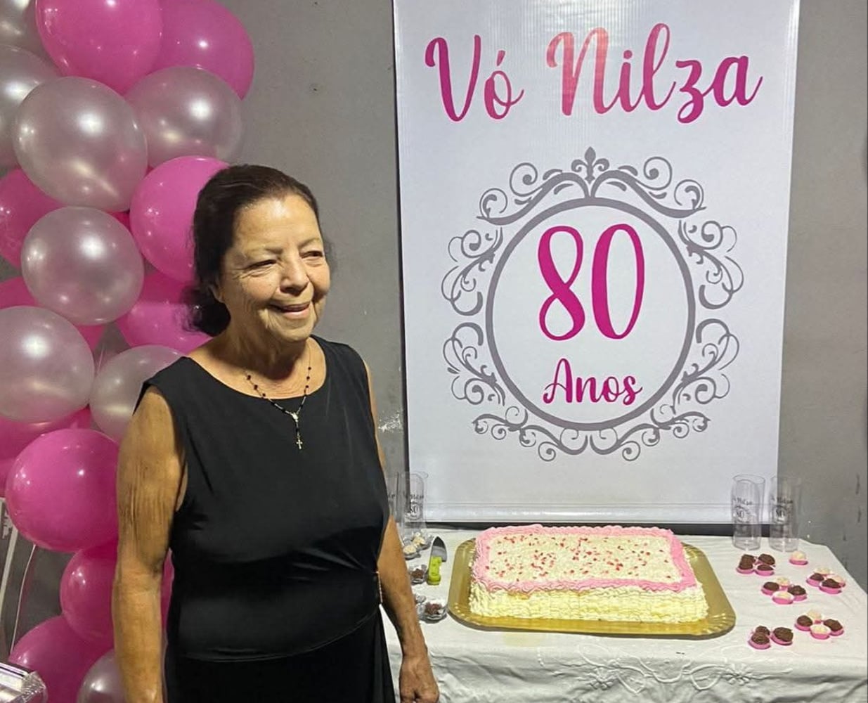Dona Nilza em seu aniversário de 80 anos.