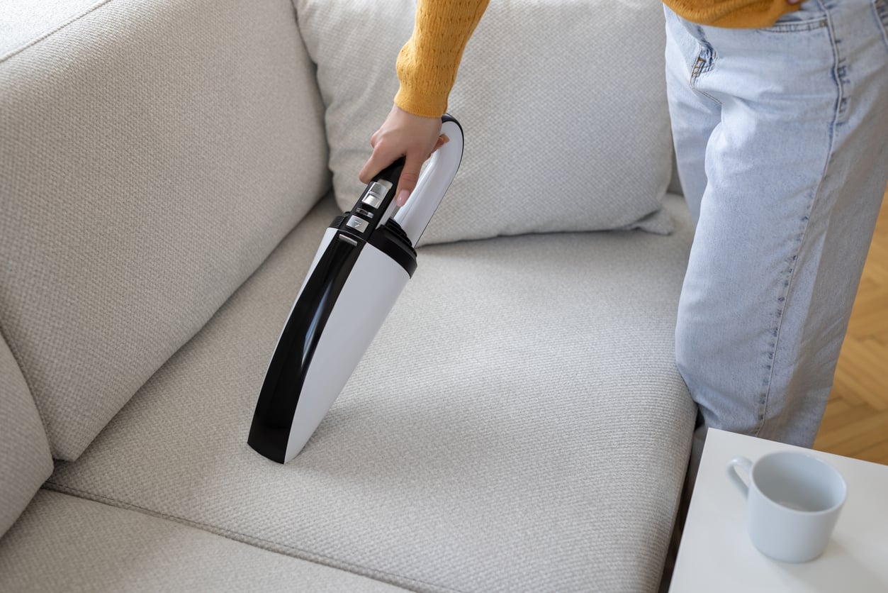 Certos materiais, quando sugados, comprometem a durabilidade do aparelho – bymuratdeniz/iStock