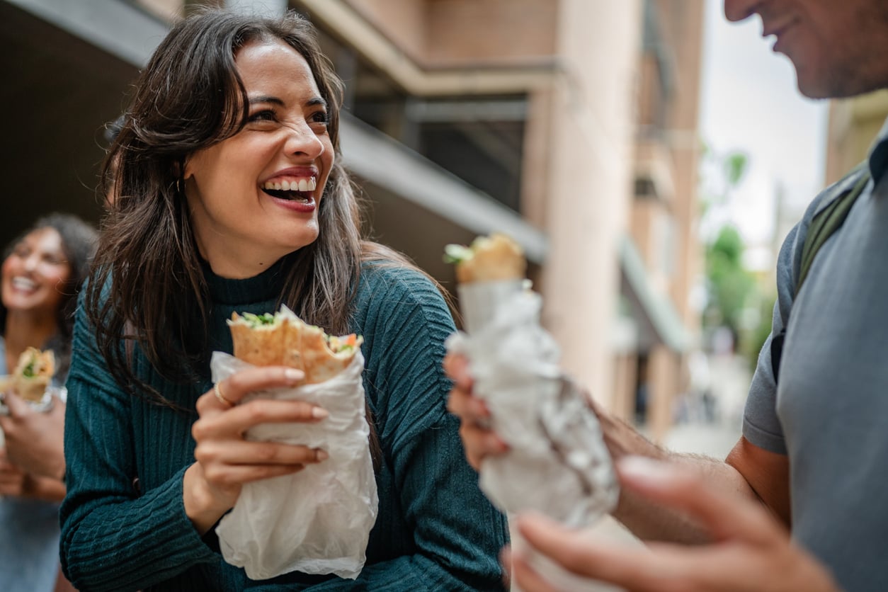 A pesquisa revelou que as memórias são criadas em pequenos intervalos entre as mordidas, quando o cérebro analisa o ambiente e processa várias informações ao mesmo tempo
