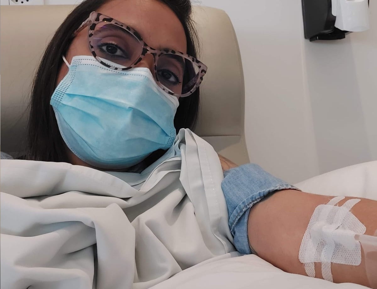 ‘Sem esse sangue eu jamais estaria viva’: pedagoga convive com doença grave e depende de transfusões desde os três meses de vida