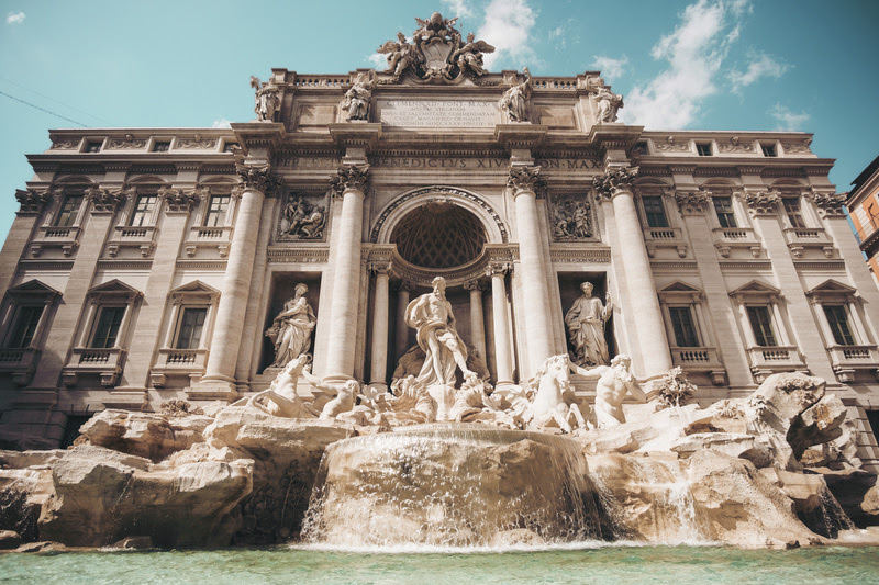 Fontana di Trevi, um dos cartões-postais de Roma, na Itália