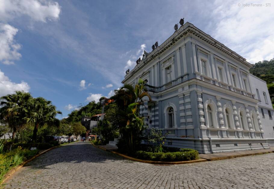 UFF abre mais de 260 vagas para cursos gratuitos de férias