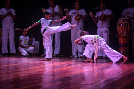 O Centro de Defesa da Vida e dos Direitos Humanos Carmen Bascarán investe na formação cultural e artística de crianças e adolescentes para combater o trabalho escravo desde cedo