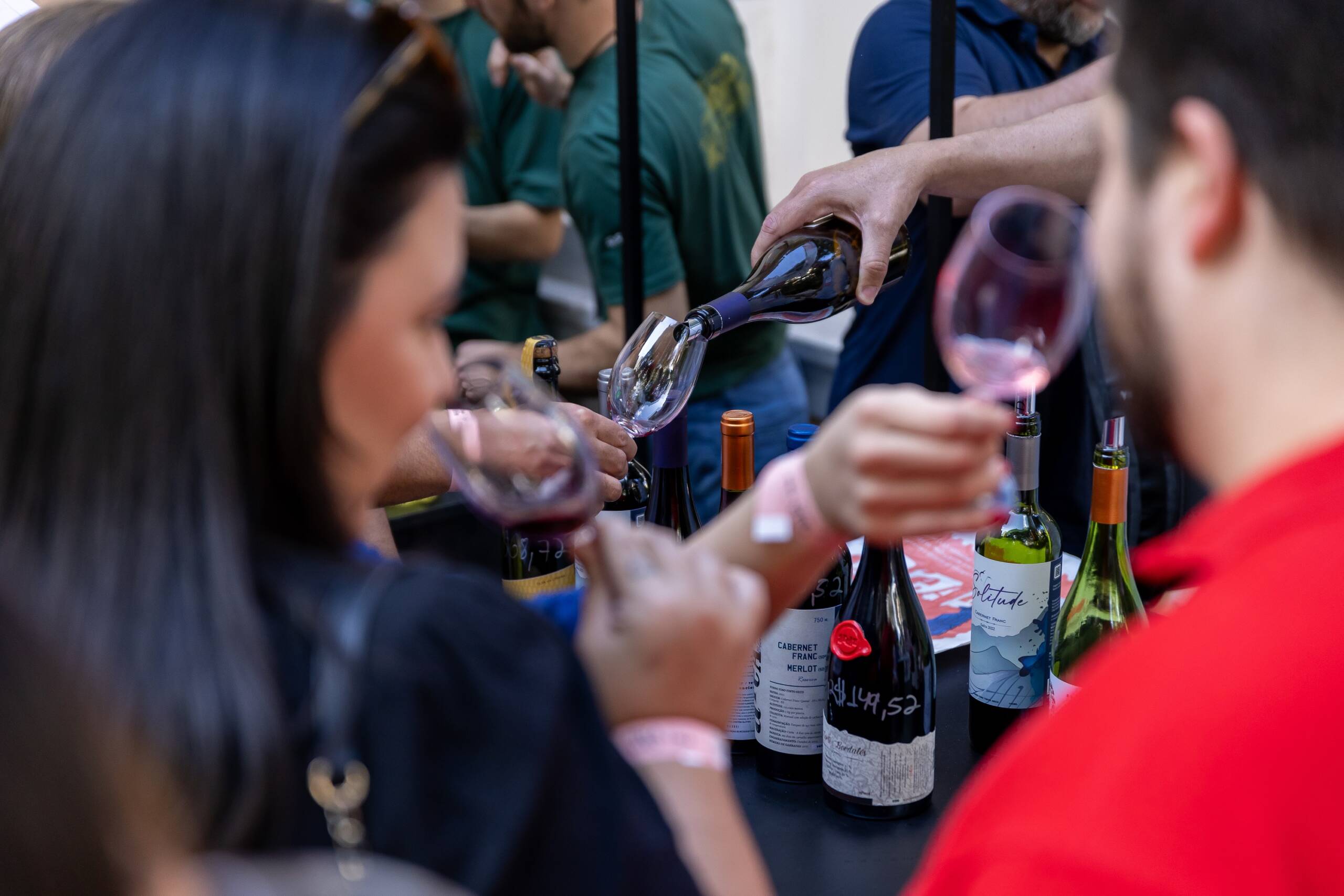 Em sua 9ª edição, o Vinho na Vila celebra a riqueza e a diversidade dos vinhos nacionais com rótulos premiados de diferentes regiões do Brasil