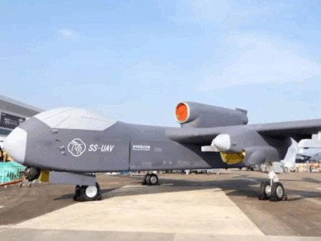 Aeronave chinesa que transporta drones desafia lógica militar