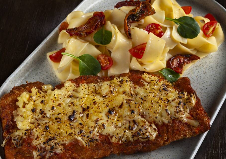 Milanesa é uma das estrelas do cardápio