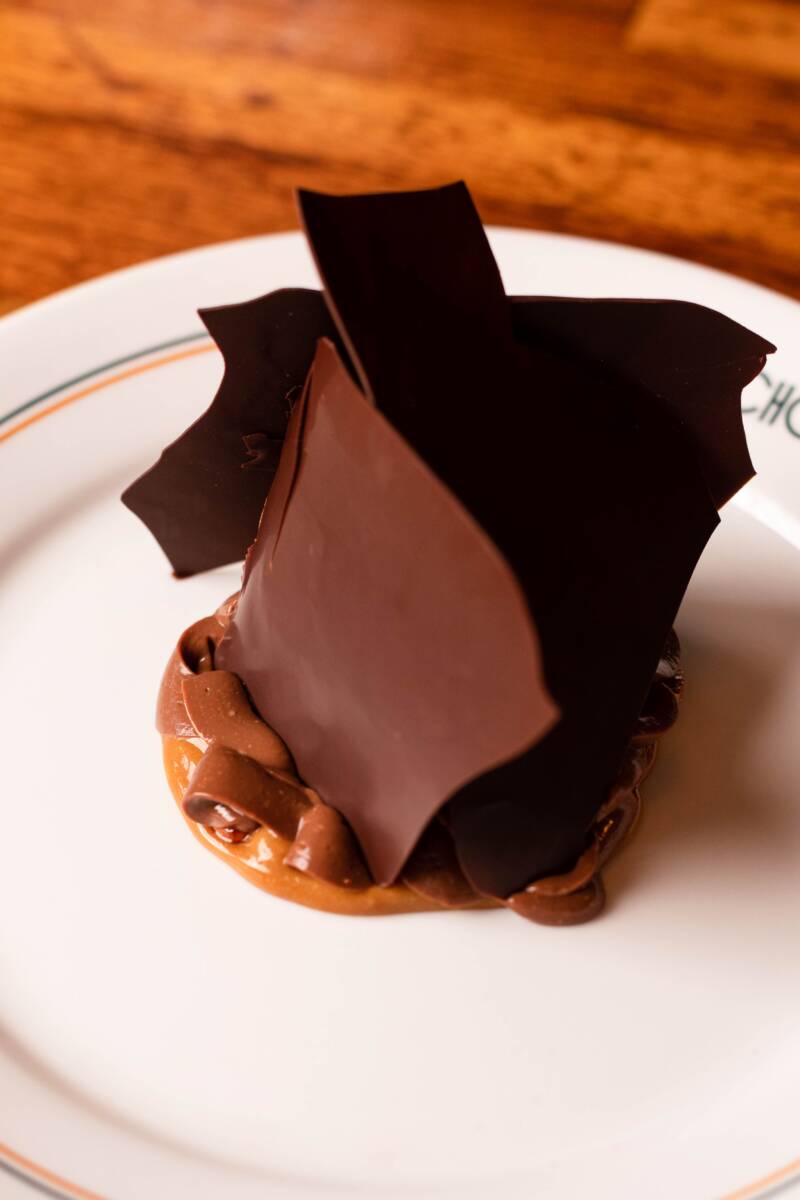 Sobremesa do Quincho une chocolate, caramelo e amendoim