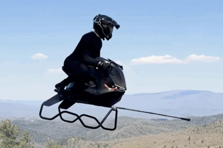 “Moto voadora” promete diminuir o tráfego em 40%