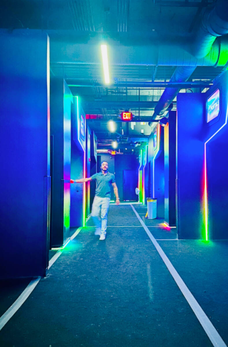 Allisson Victor no Activate, casa de jogos imersivos em Orlando