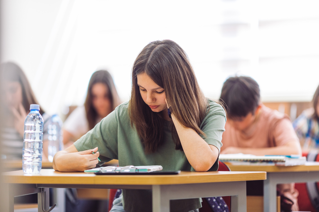 Simulado gratuito do Etapa coloca estudantes no ri