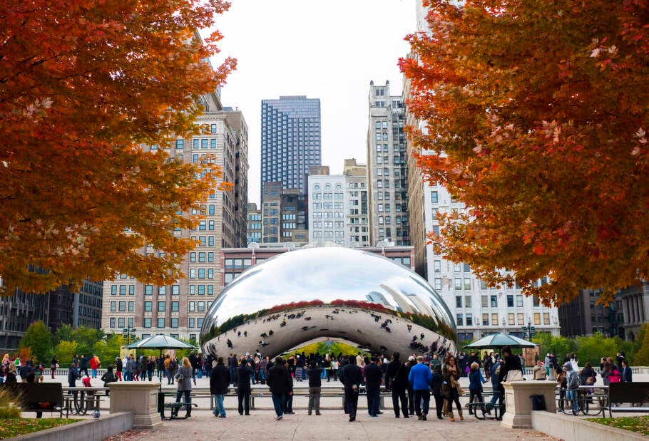 O famoso Cloud Gate, conhecido como “The Bean”, no Millennium Park
