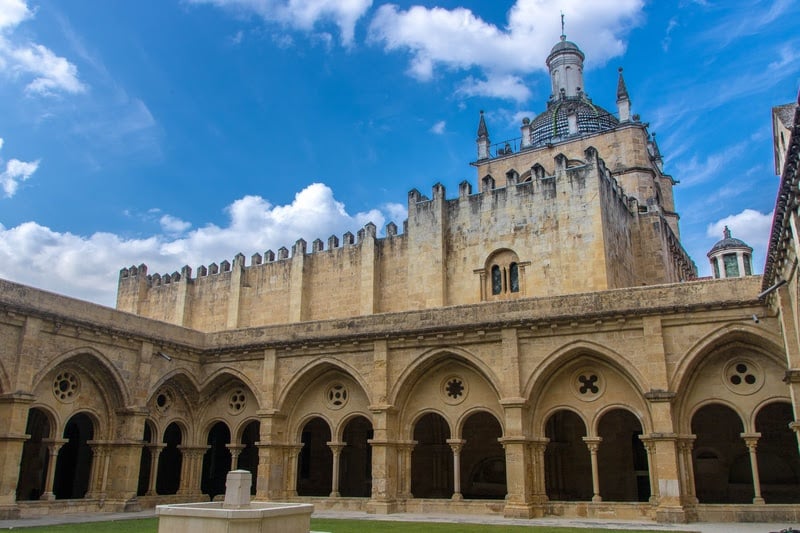 Antiga capital de Portugal, Coimbra é lar de uma das universidades mais renomadas do mundo