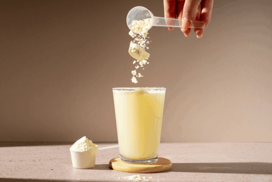 É importante ter cuidado com o consumo de pré-treino que tem cafeína e taurina na composição (Imagem: Erhan Inga | Shutterstock)