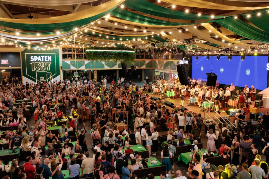 Maior evento alemão das Américas acontece de 8 a 26 de outubro com desfiles, música, gastronomia e novidades na programação