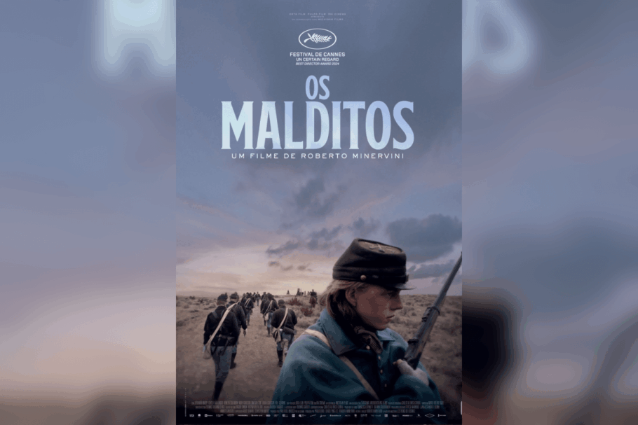 Soldados marchando em campo aberto no pôster do filme "Os Malditos"