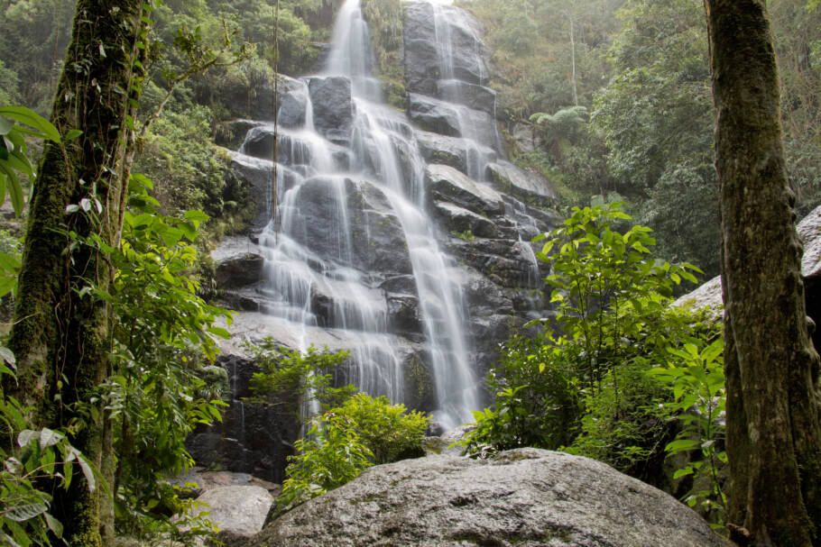 A cachoeira Véu de Noiva, no Parque Estadual do Itatiaia, no Rio de Janeiro