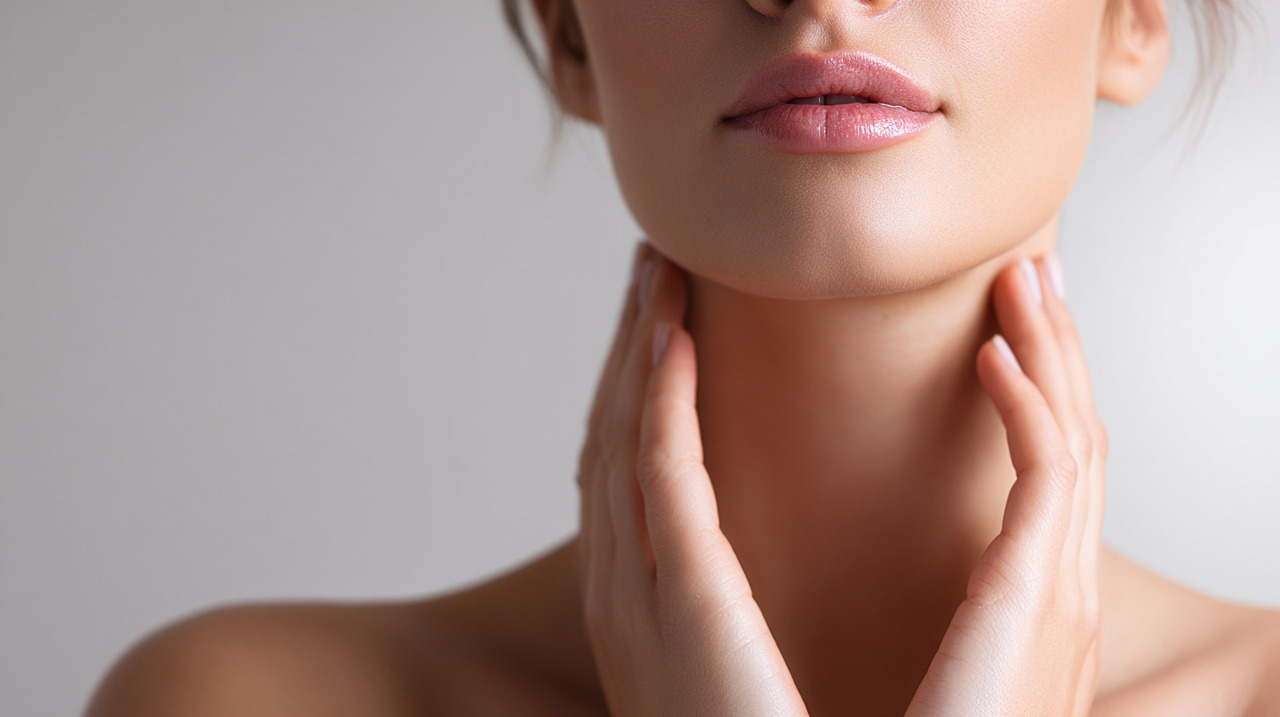 A exposição solar sem proteção é um dos principais responsáveis pelo envelhecimento precoce dessa região