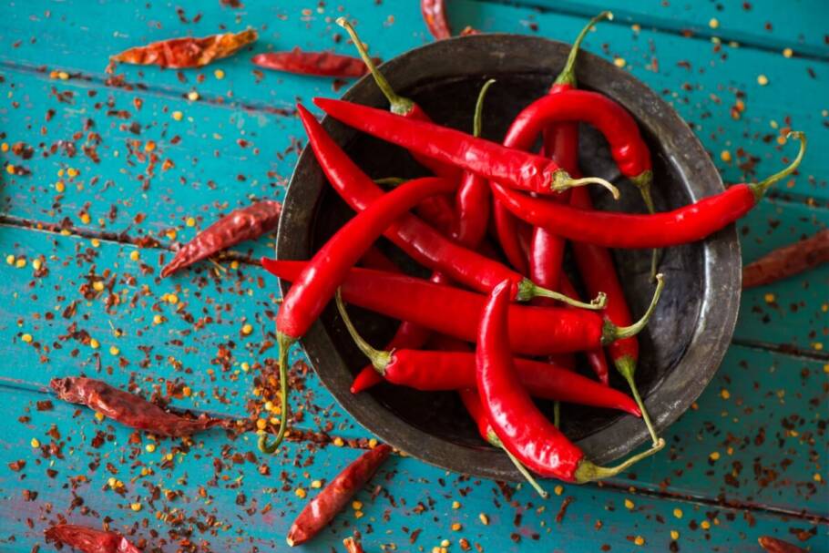 A pimenta vermelha é um dos elementos da simpatia para reacender a paixão (Imagem: marcin jucha | Shutterstock)