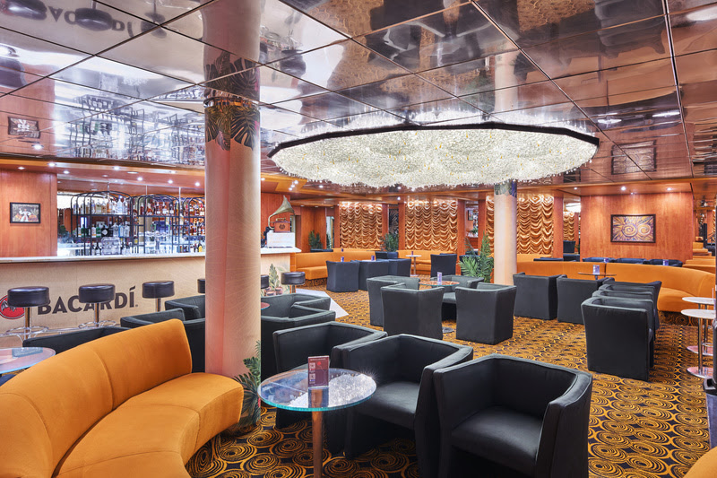 The Red Bar, um dos bares do MSC Armonia; navio terá o Rio de Janeiro como base para embarques