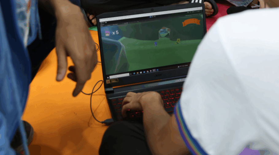 Programa Nave em Órbita apresenta universo da programação de games a jovens da rede pública
