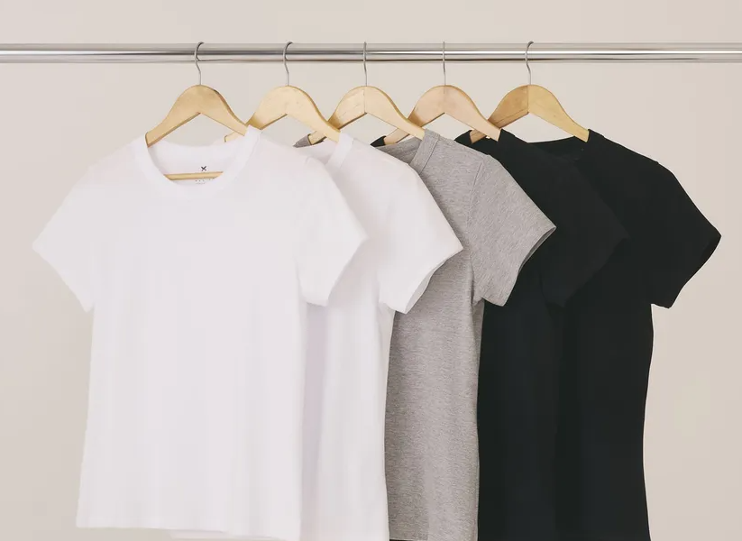 Kit com camisetas básicas por R$ 149,99