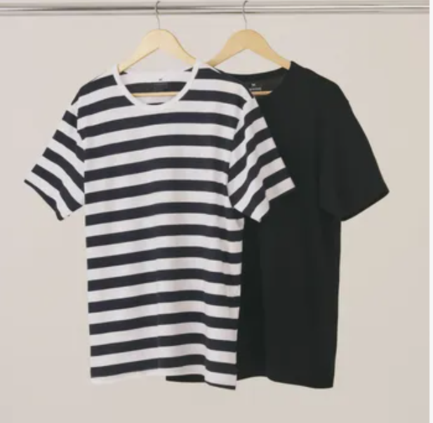 Kit com duas camisetas Hering por R$ 89,99