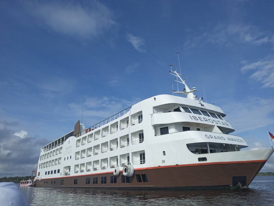 A experiência literária Navegar É Preciso ocorre no navio Grand Amazon