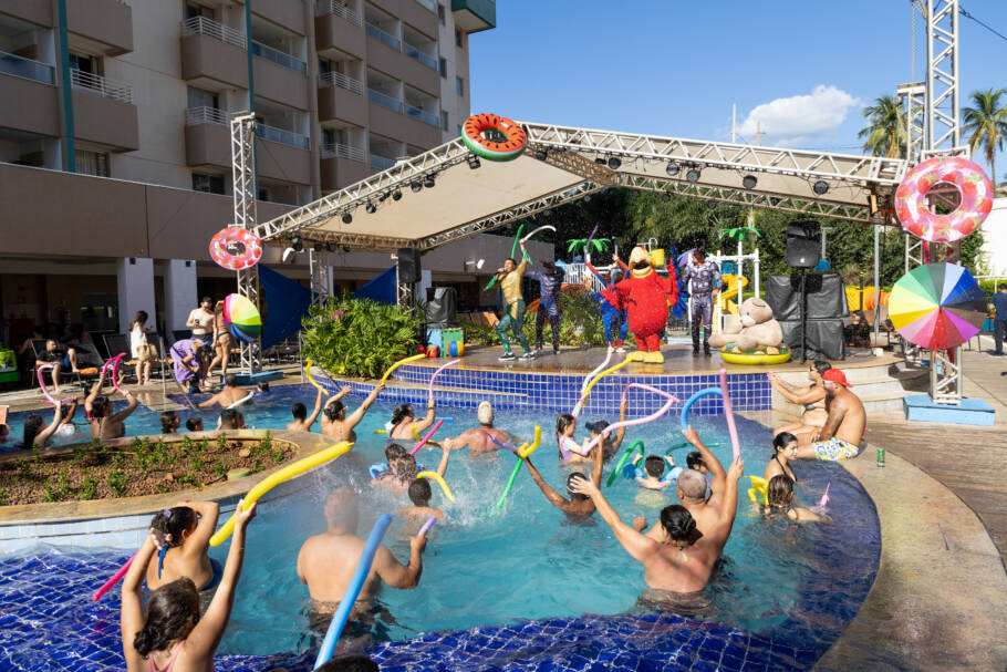 Piscina do Enjoy Olímpia Park Resort