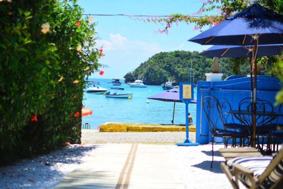 Búzios tem praias de diferentes estilos, vida noturna animada e uma cena gastronômica sofisticada