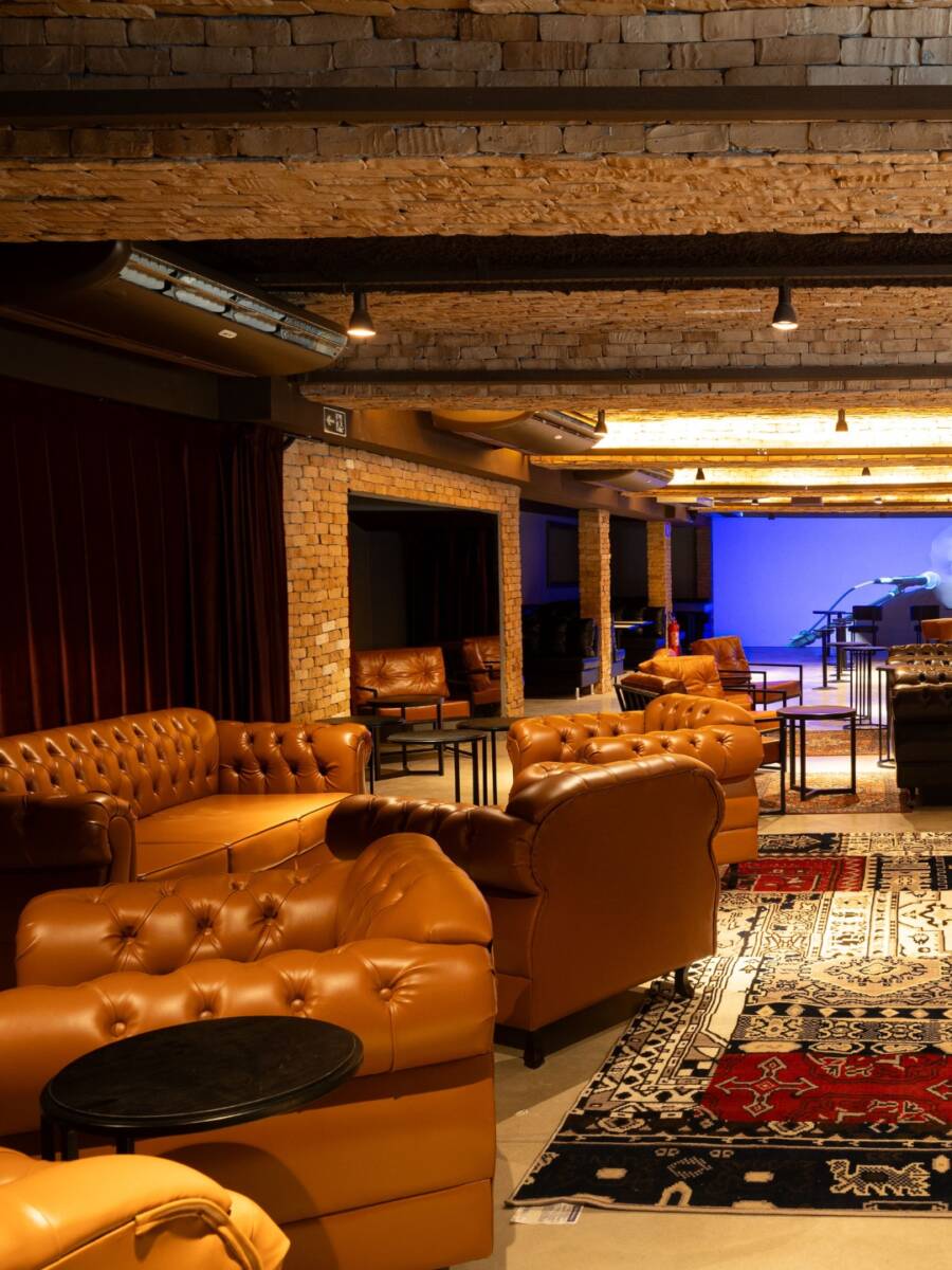 Interior do Whisper, speakeasie localizado no bairro de Lourdes