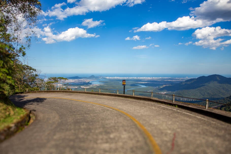 A Curva do Uau oferece vista privilegiada da Baixada Santista