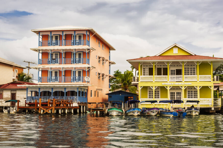 Bocas Town e suas construções coloridas