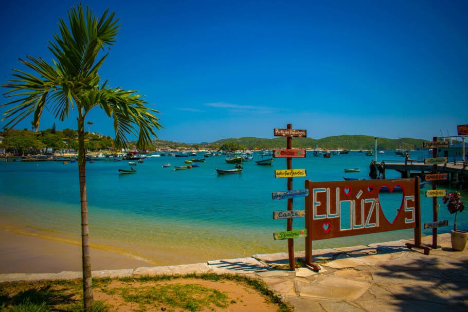 Praia da Armação, em Búzios, na região dos lagos do Rio de Janeiro