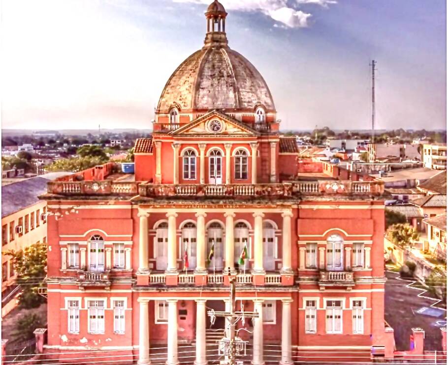 São Gabriel abriga dezenas casarões centenários, como a sede da prefeitura