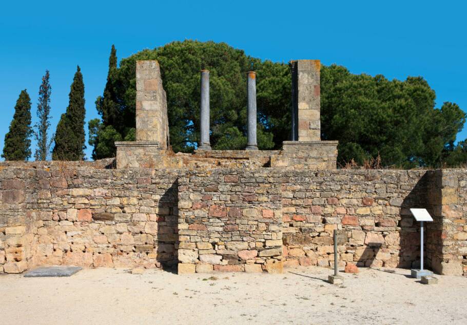 Ruínas romanas de Miróbriga, em  Santiago do Cacém